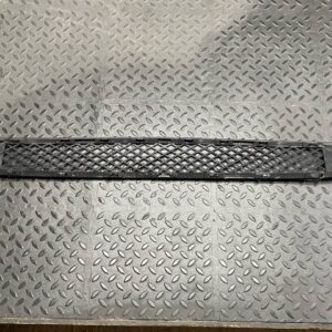 Решетка в бампер центральная Mercedes C/W203 2000-2008