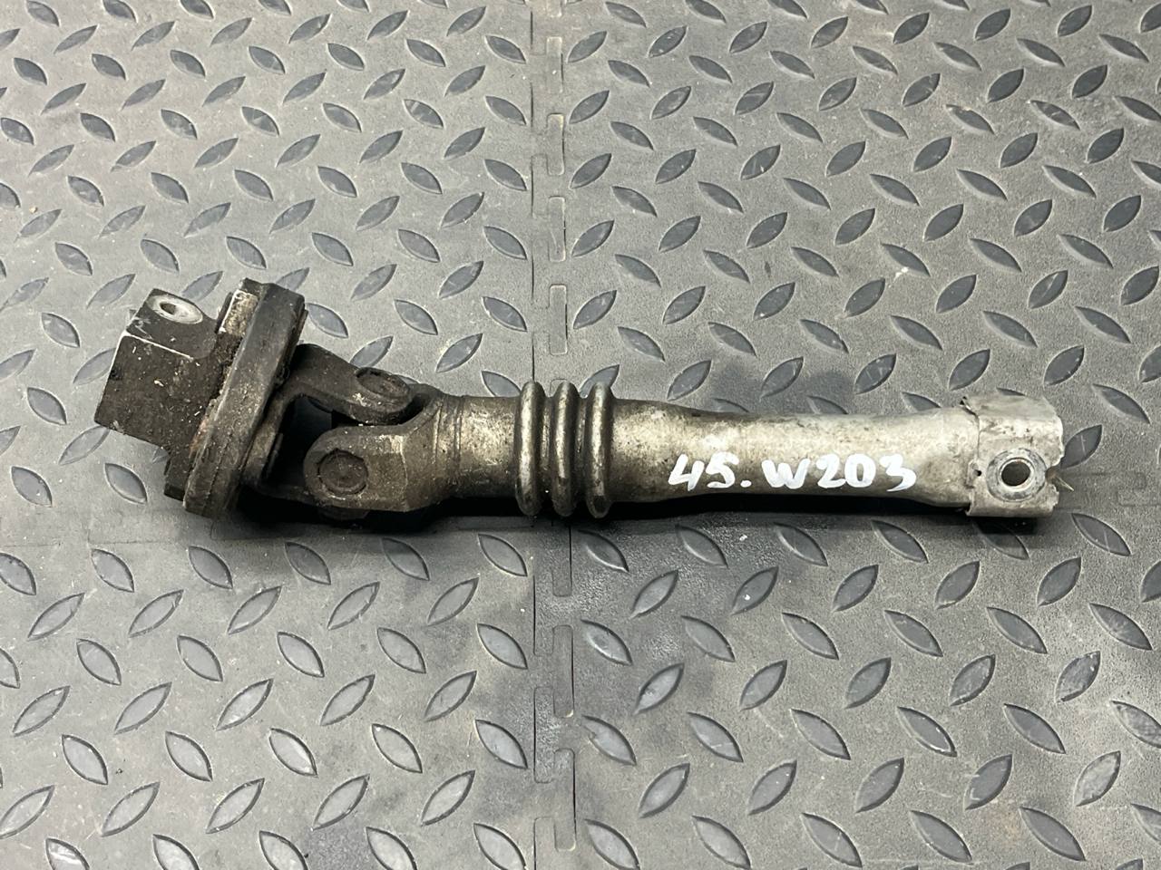 Кардан рулевой Mercedes C/W203 2000-2008