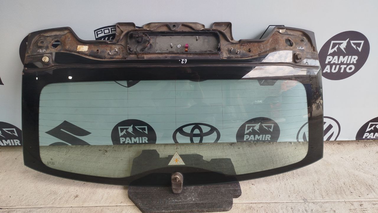 Стекло двери багажника BMW 3/E90 2004-2013