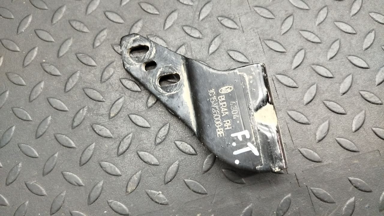 Кронштейн ролика двери сдвижной нижний правый Ford Transit 2000-2006