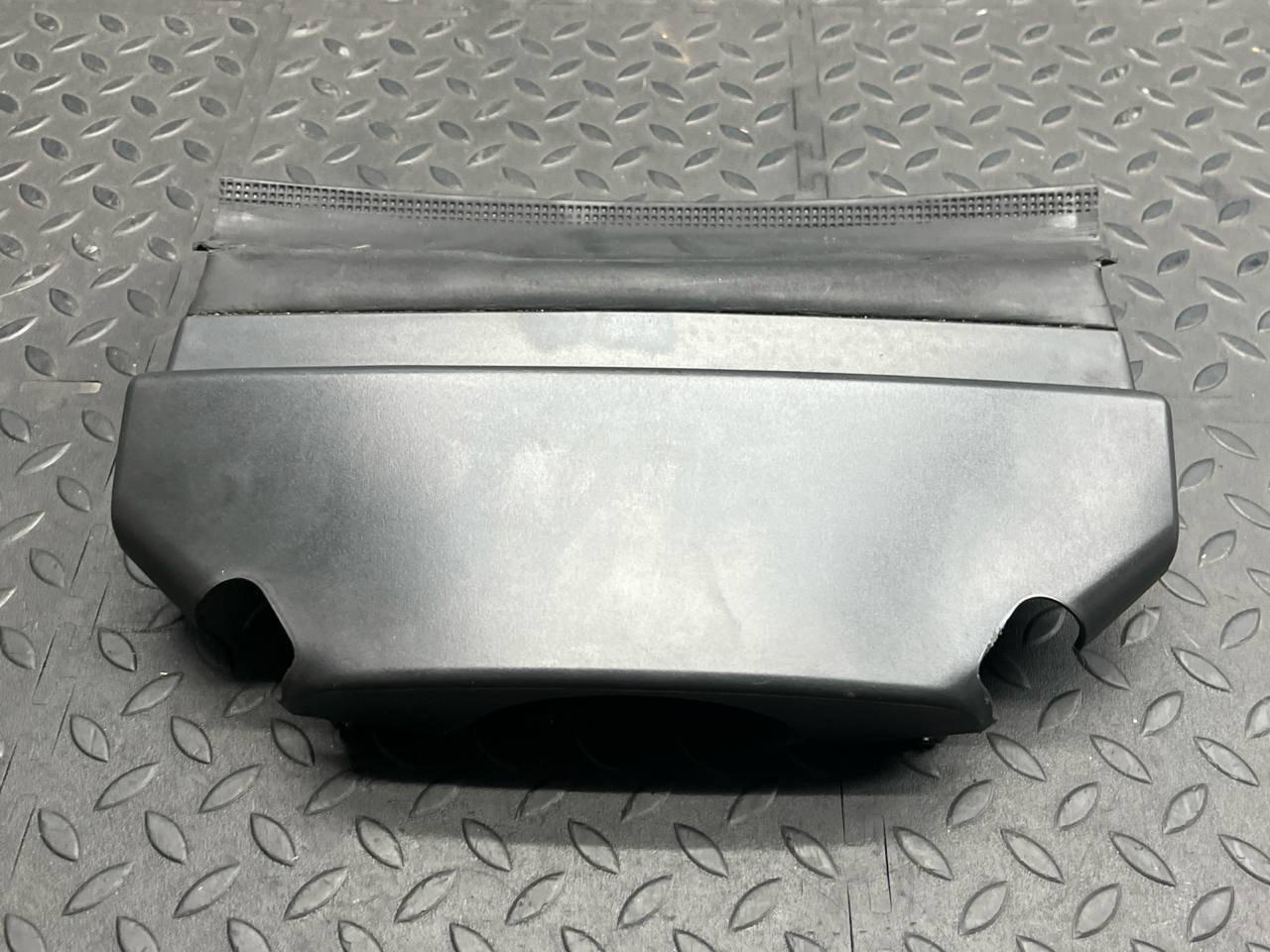 Кожух рулевой колонки верхний Opel Astra/H 2004-2014