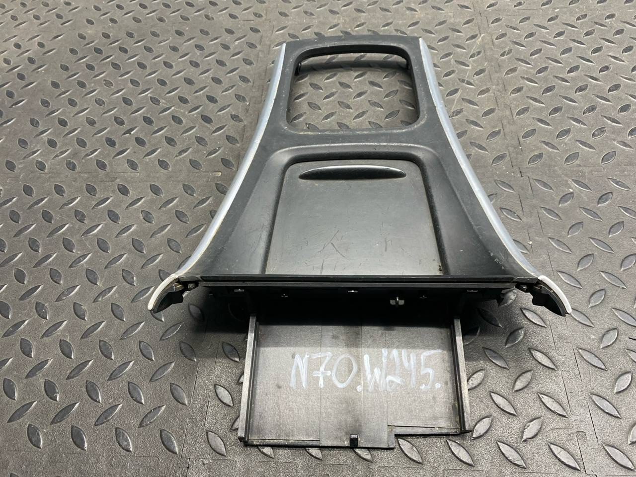 Накладка на кулису АКПП Mercedes B/W245 2005-2011