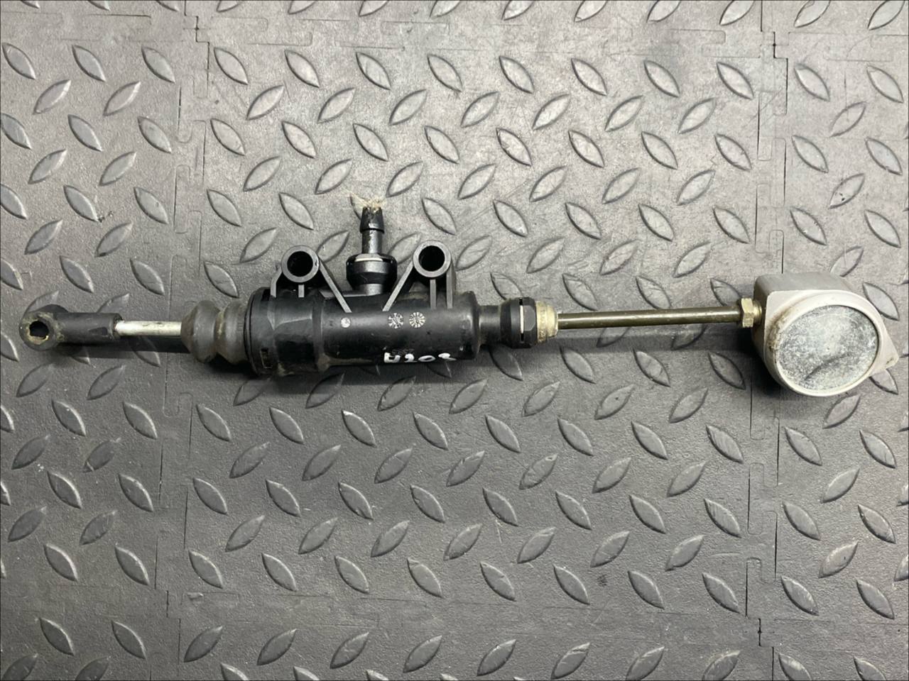 Цилиндр сцепления главный Mercedes C/W203 2000-2008