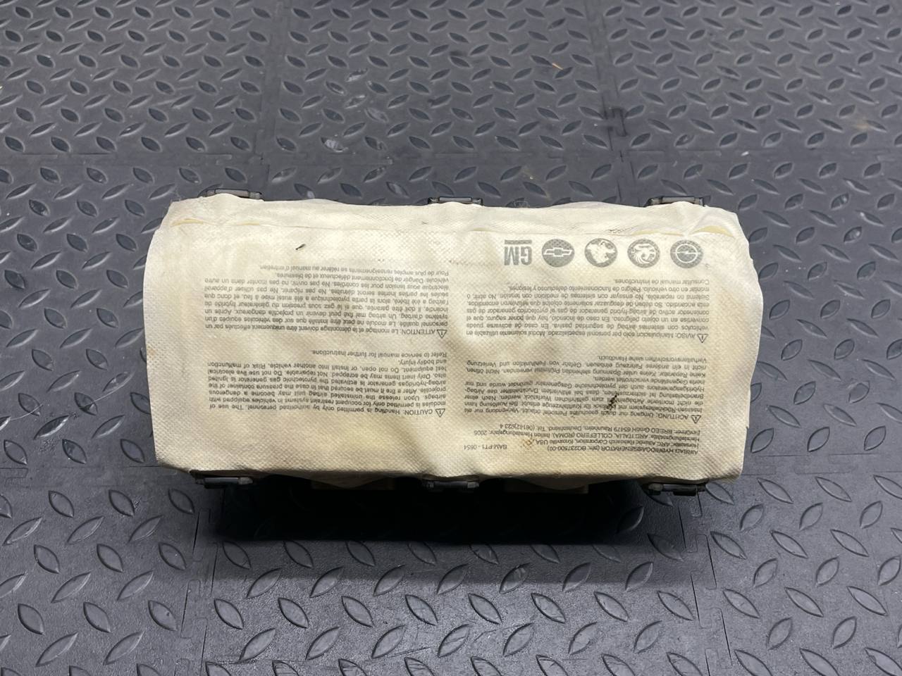 Подушка безопасности в торпедо Opel Astra/H 2004-2014