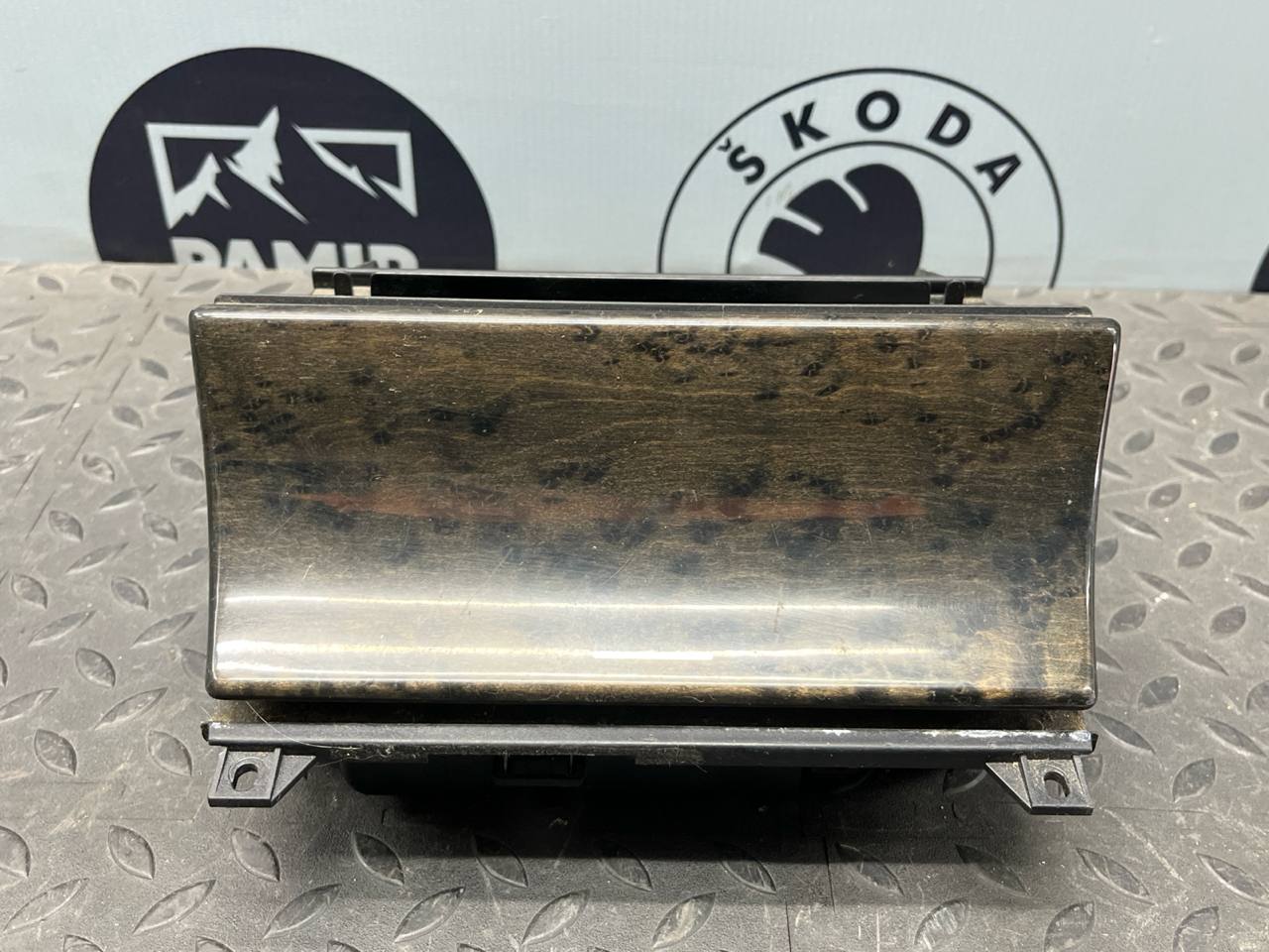 Пепельница Mercedes E/W210 1995-2003