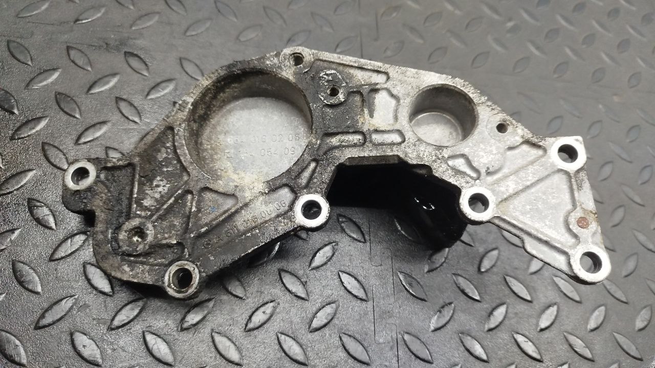 Крышка двигателя Chrysler PT Cruiser 2000-2010