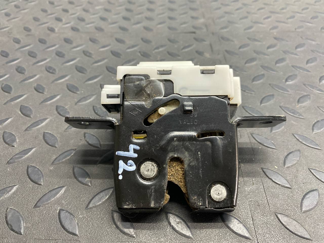 Замок двери багажника Renault Scenic/2 2003-2009