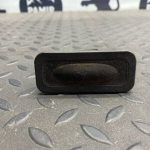 Кнопка открывания багажника Renault Scenic/2 2003-2009