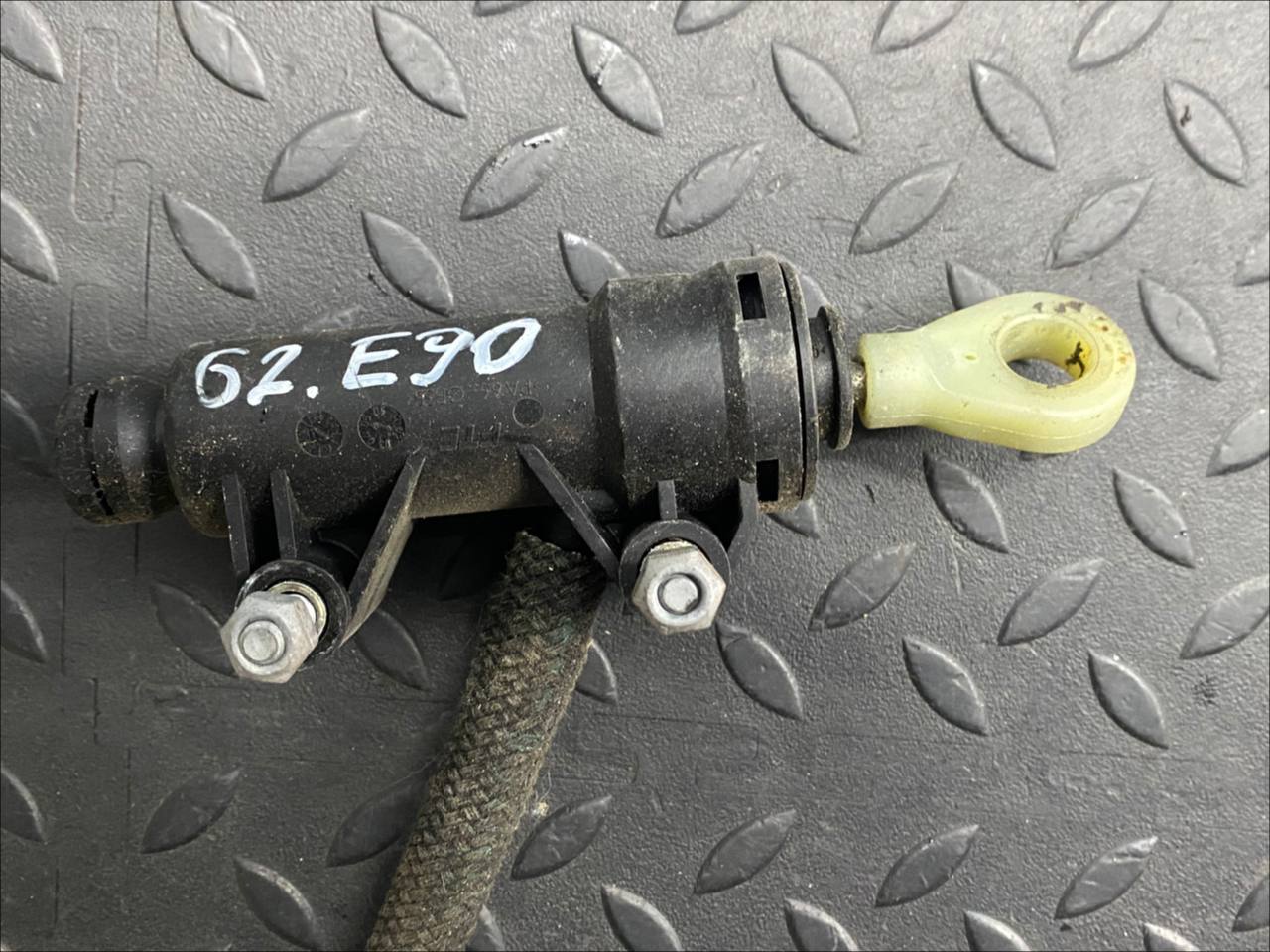 Цилиндр сцепления главный BMW 3/E90 2004-2013