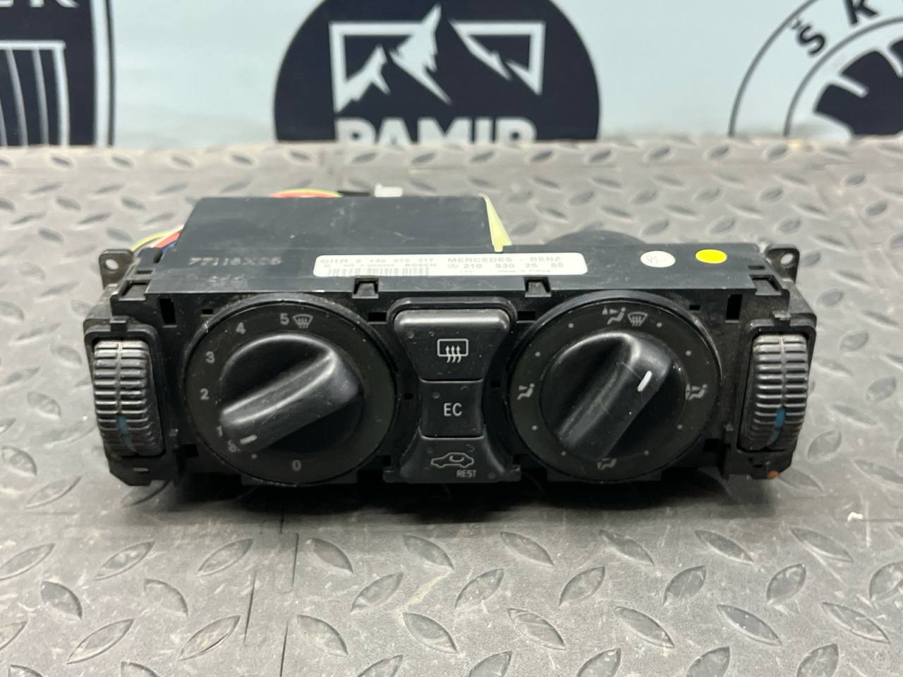Блок управления отопителем Mercedes E/W210 1995-2003