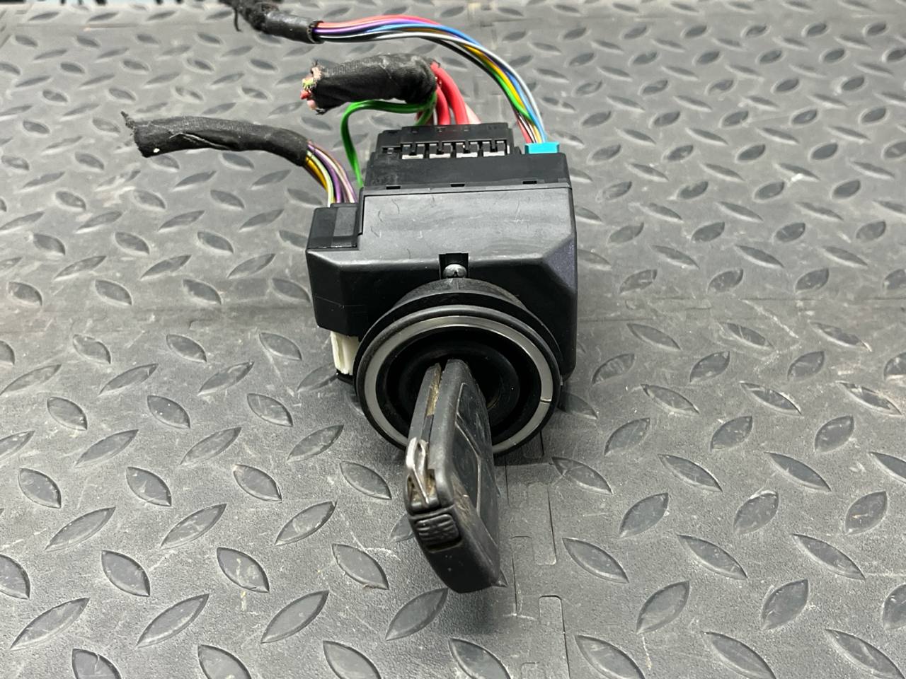 Замок зажигания Mercedes E/W210 1995-2003