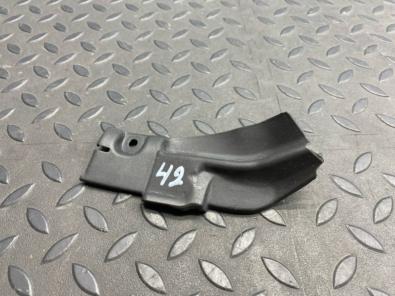 Обшивка багажника правая Renault Scenic/2 2003-2009