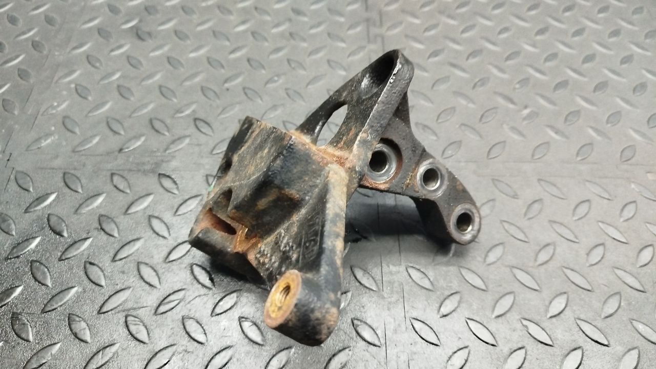 Кронштейн двигателя Chrysler PT Cruiser 2000-2010