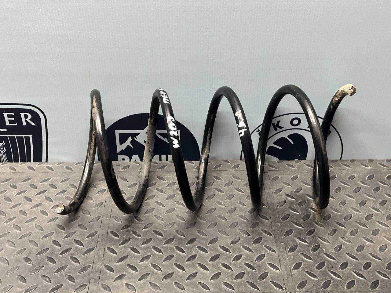 Пружина передняя Mercedes C/W203 2000-2008