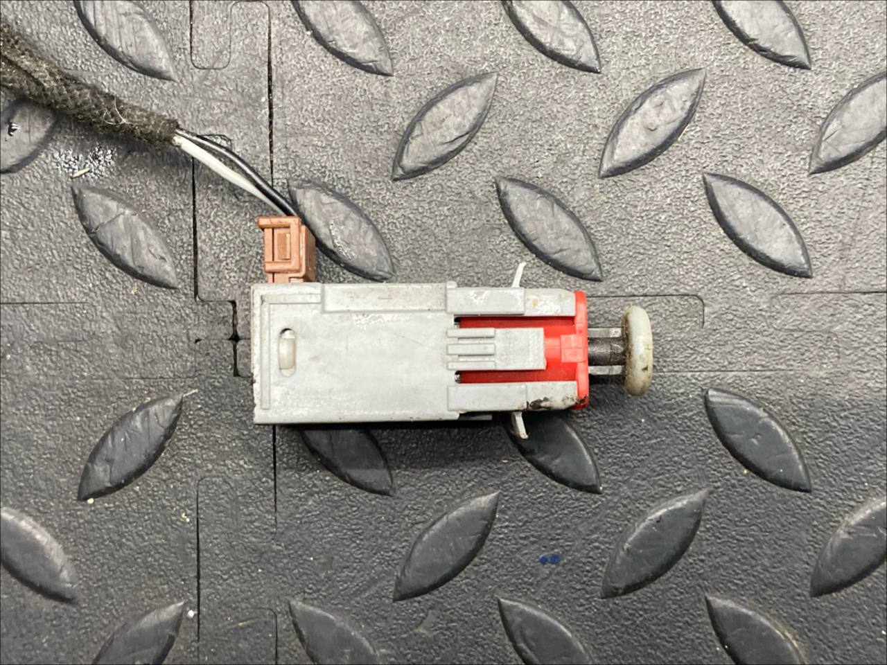 Датчик педали сцепления Opel Zafira/B 2005-2014