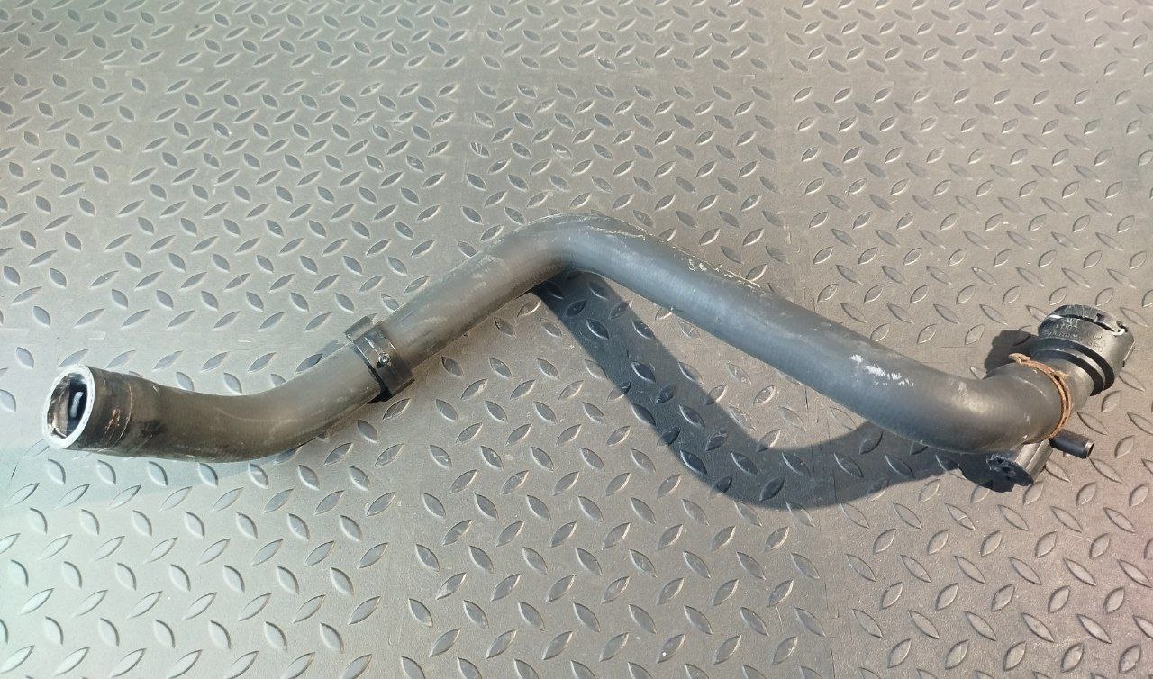 Патрубок ОЖ Volkswagen  Golf/4 1997-2006