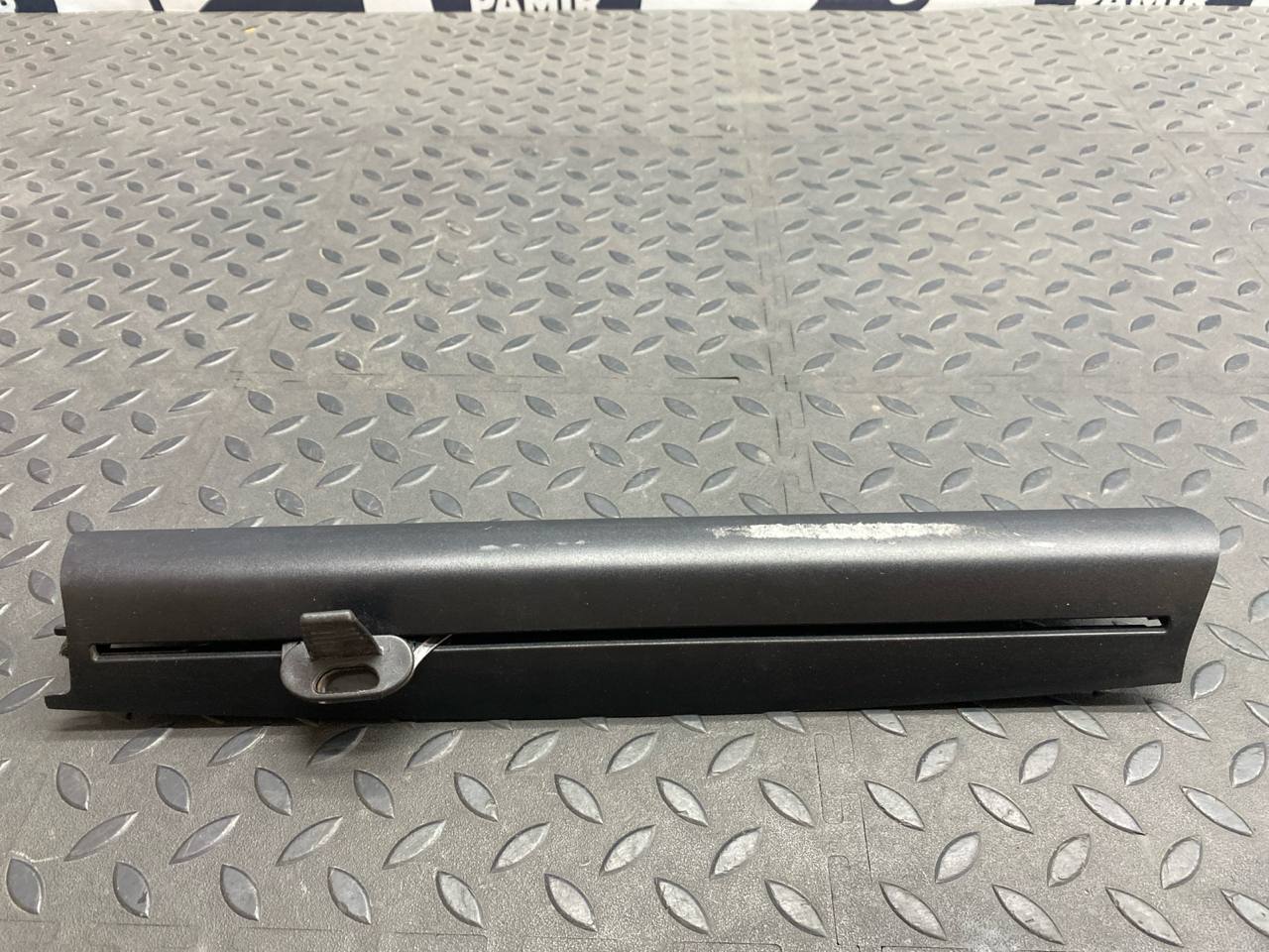 Шторка солнцезащитная задняя правая BMW 3/E90 2004-2013