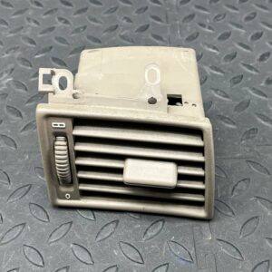 Дефлектор воздушный правый Mercedes C/W202 1993-2001