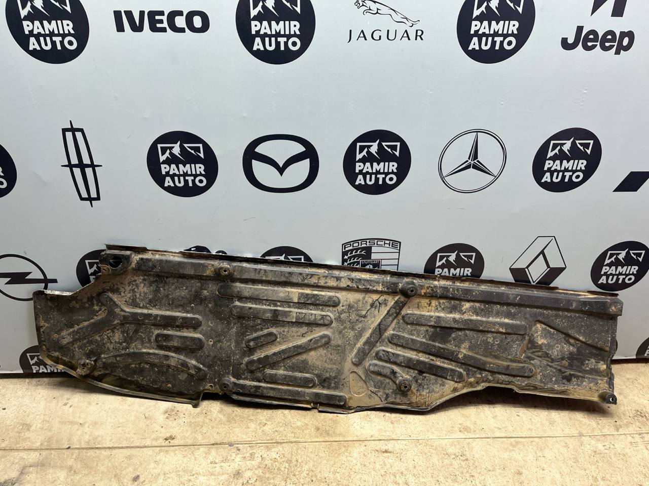 Защита антигравийная левая Mercedes C/W203 2000-2008