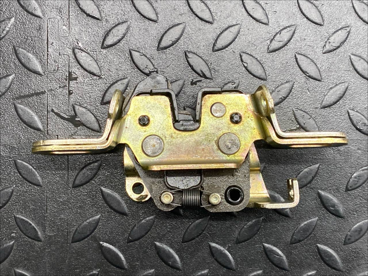 Замок спинки сиденья левый Ford Mondeo/3 2000-2007