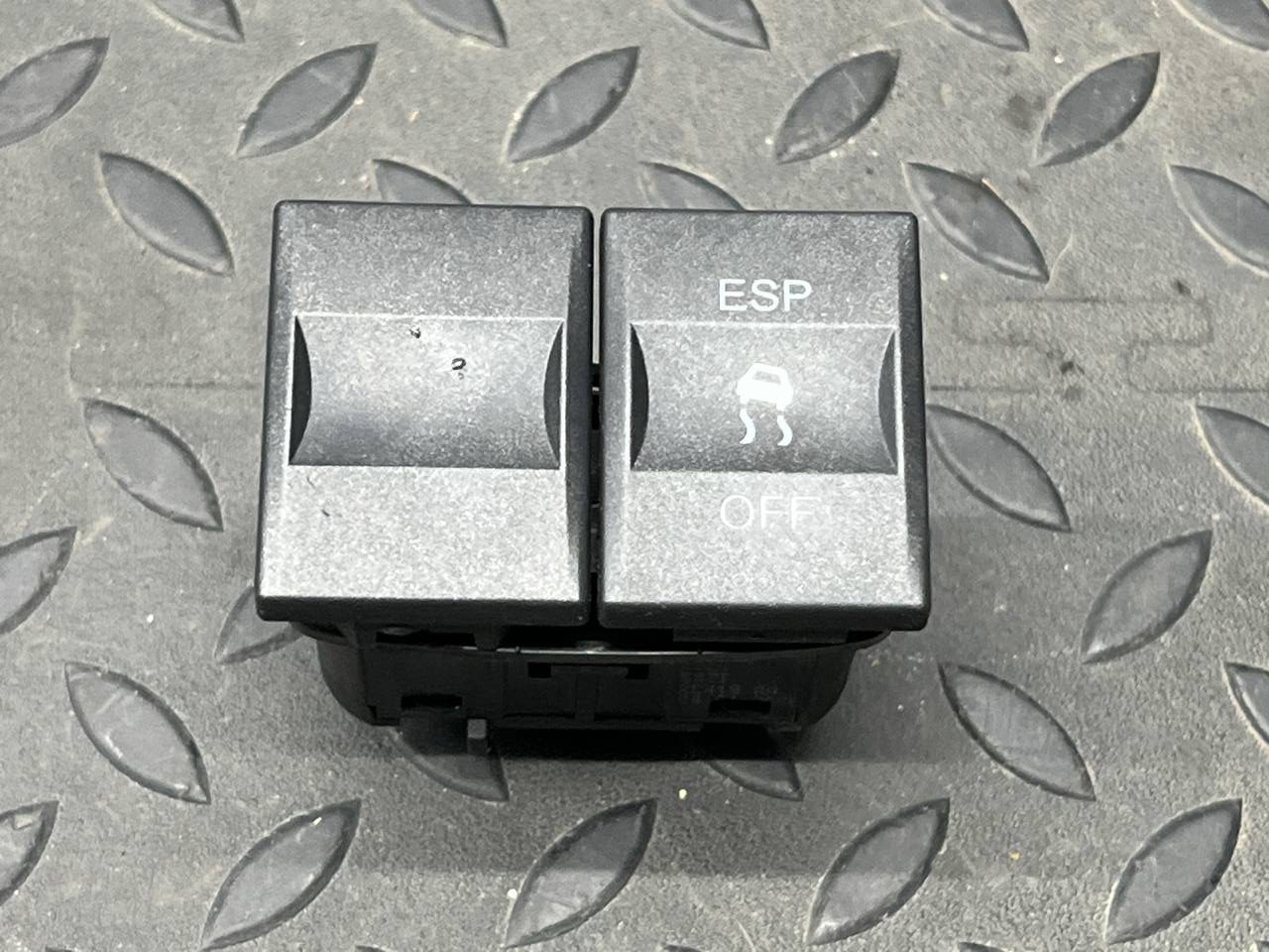 Кнопка антипробуксовочной системы Ford Mondeo/3 2000-2007