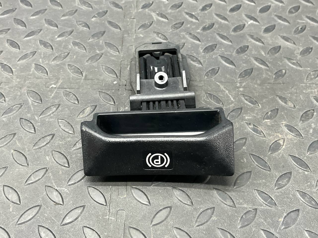 Рычаг стояночного тормоза C/W202 1993-2001