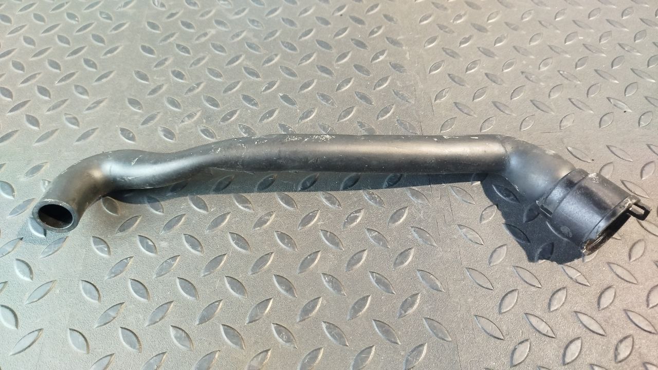 Патрубок картерных газов Volkswagen Golf/4 1997-2006