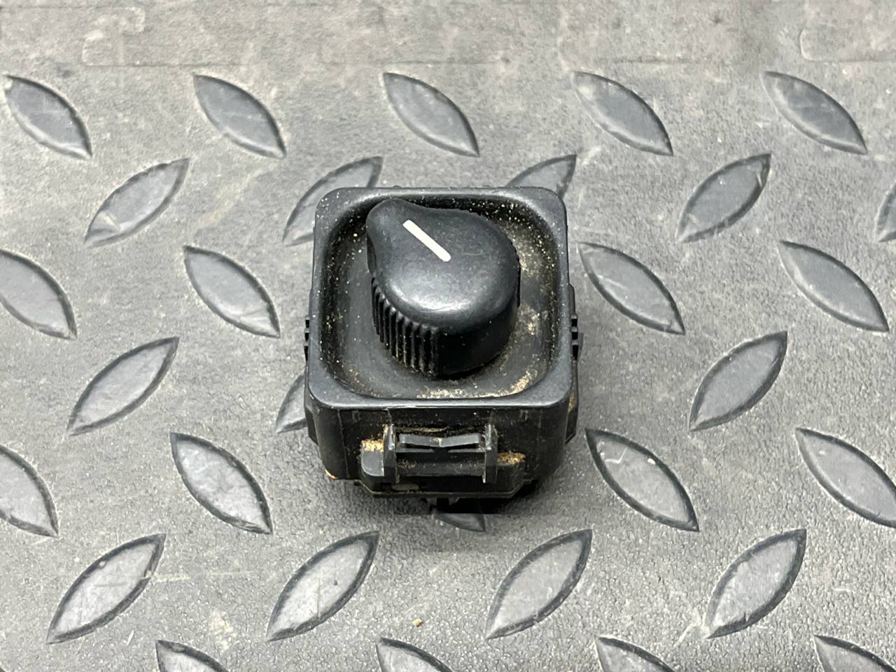 Переключатель регулировки зеркала Mercedes C/W202 1993-2001