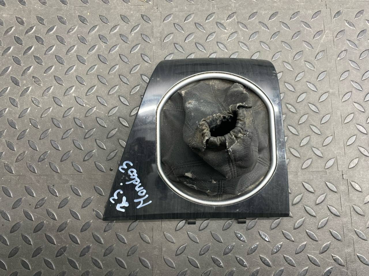 Накладка на кулису МКПП Ford Mondeo/3 2000-2007