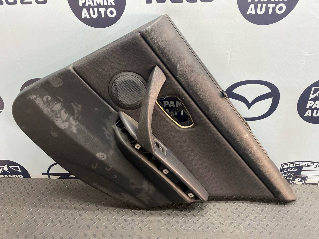 Обшивка двери задняя правая BMW 3/E90 2004-2013