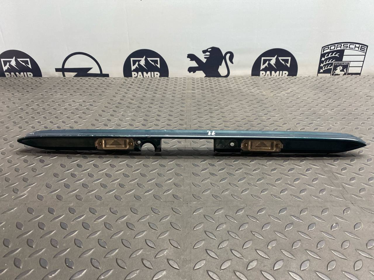 Накладка двери багажника Mercedes C/W202 1993-2001