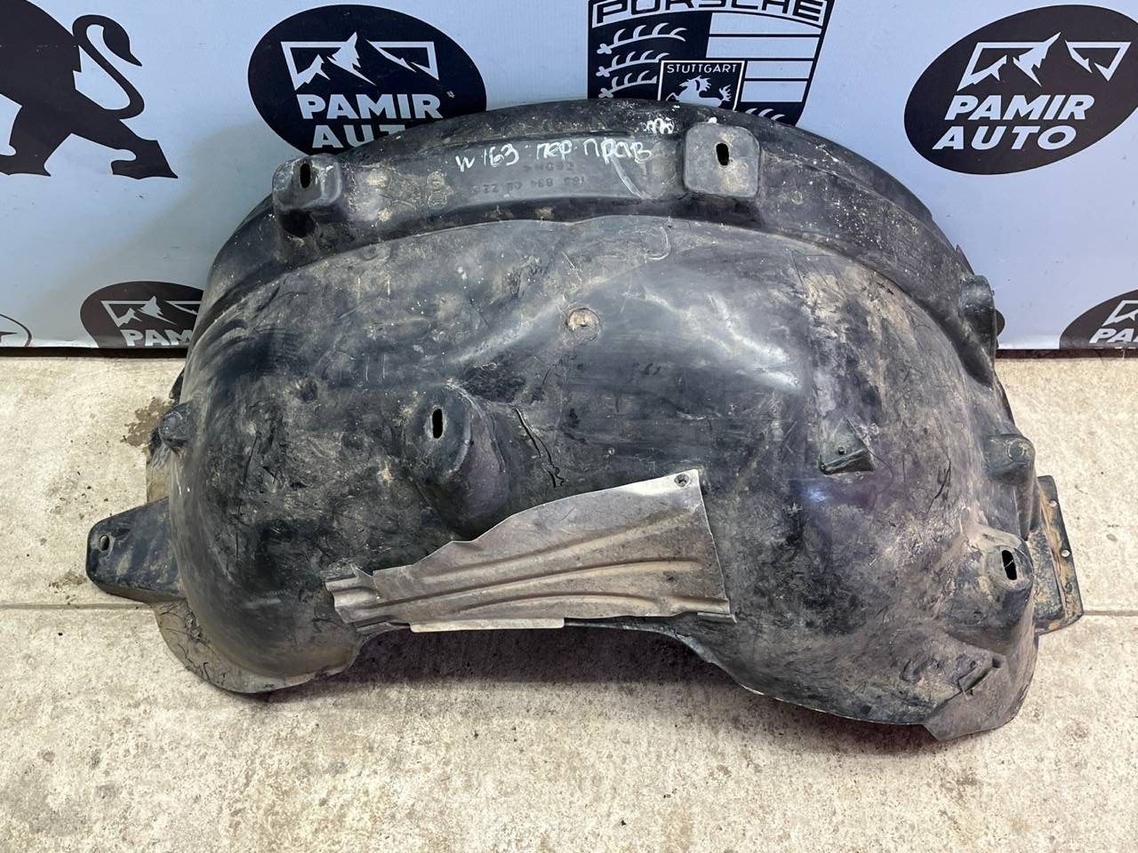 Локер (Подкрылок) передний правый Mercedes M/W163 1997-2005