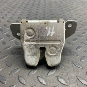 Замок двери багажника Mercedes C/W202 1993-2001