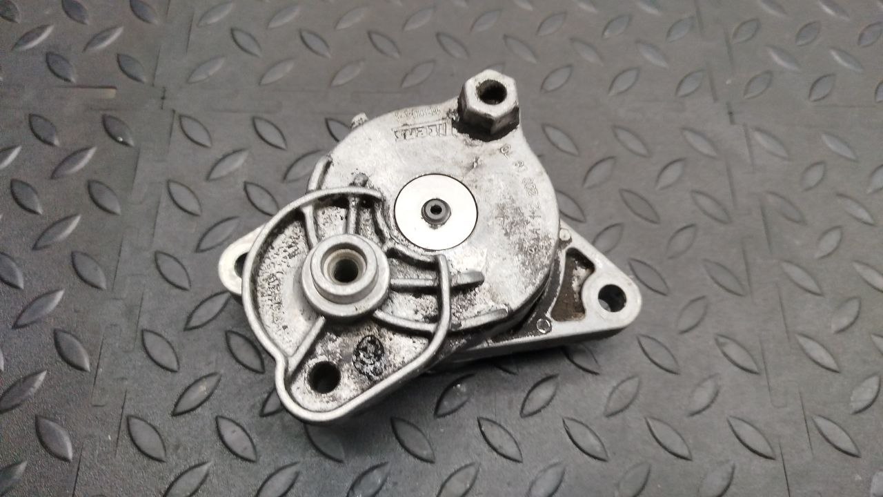 Натяжитель ремня Mercedes C/W202 1993-2001