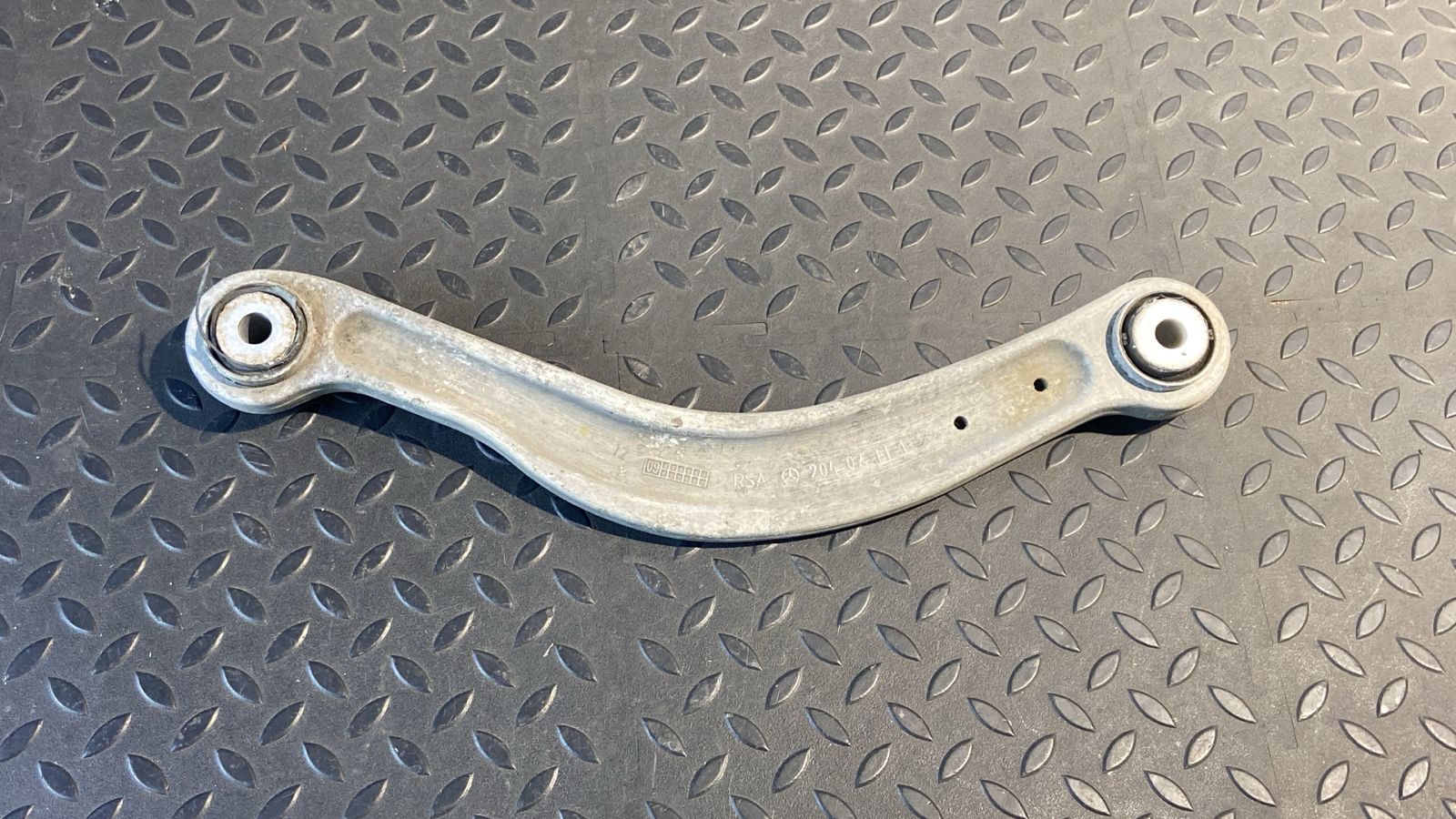 Рычаг задний правый Mercedes C/W204 2006-2015