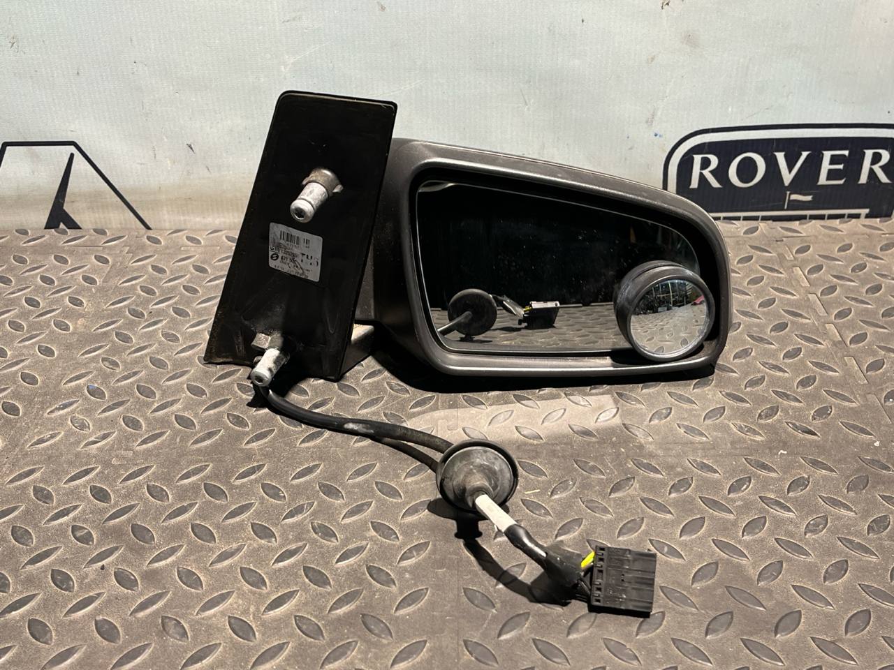 Зеркало правое Opel Zafira/B 2005-2014