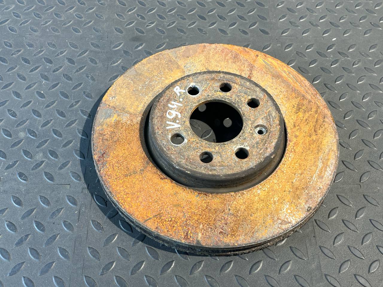 Диск тормозной передний Opel Astra/H 2004-2014