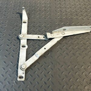 Петля капота правая Mercedes Vito/W638 1996-2003