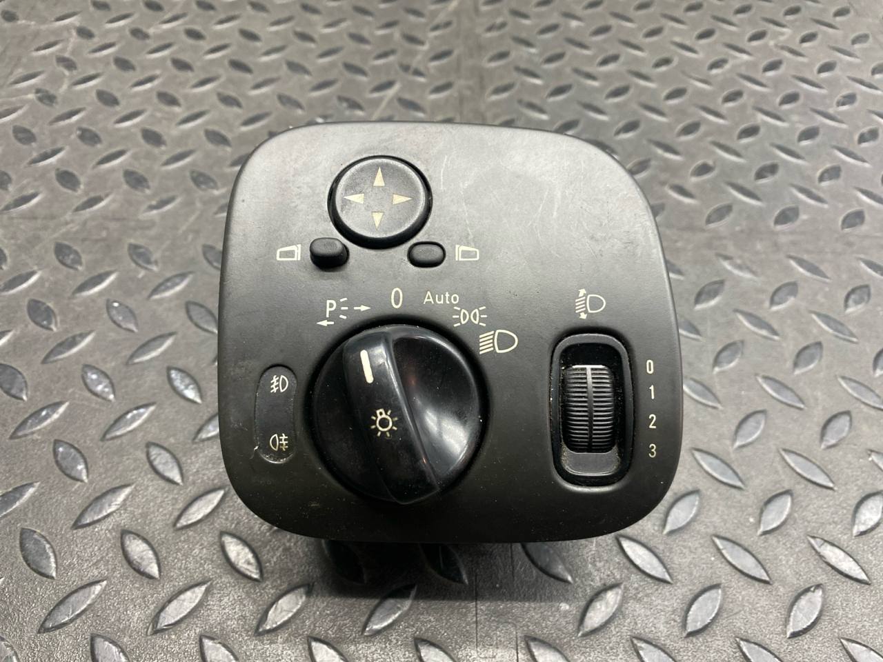 Переключатель света фар Mercedes C/W203 2000-2008