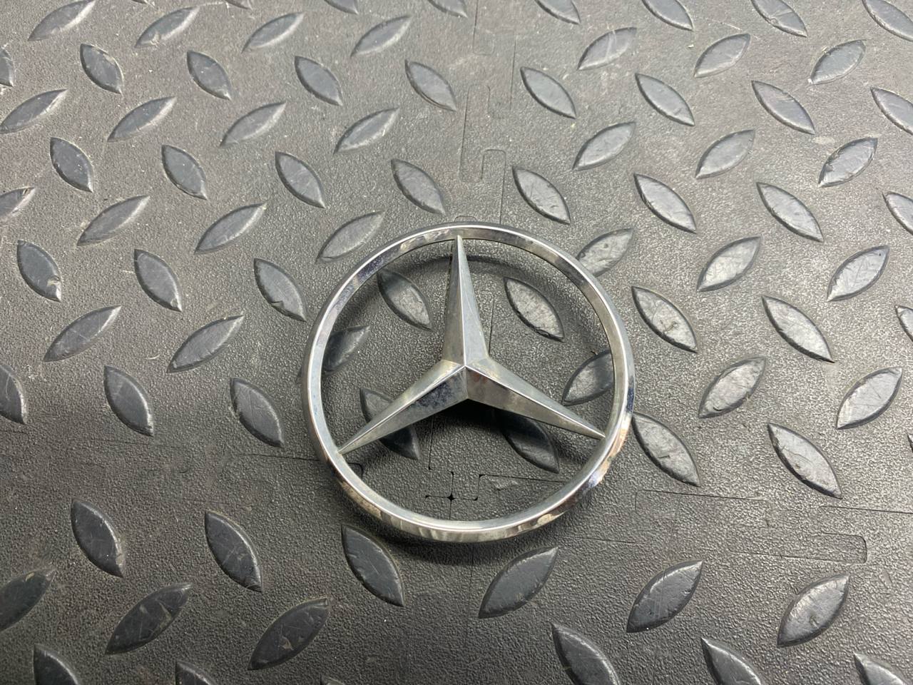 Эмблема задняя Mercedes C/W203 2000-2008