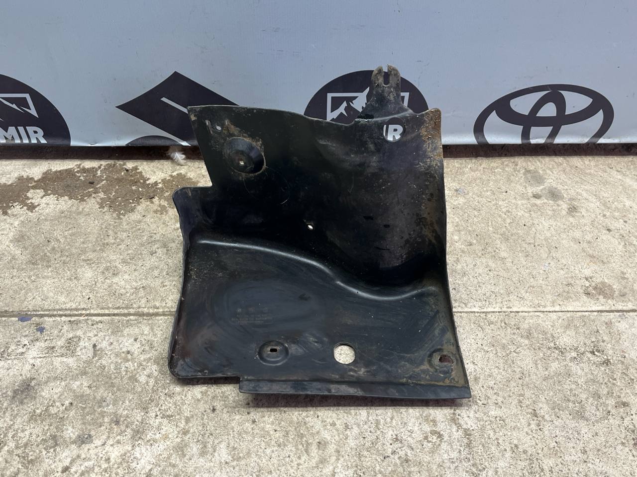 Защита двигателя правая Opel Astra/H 2004-2014