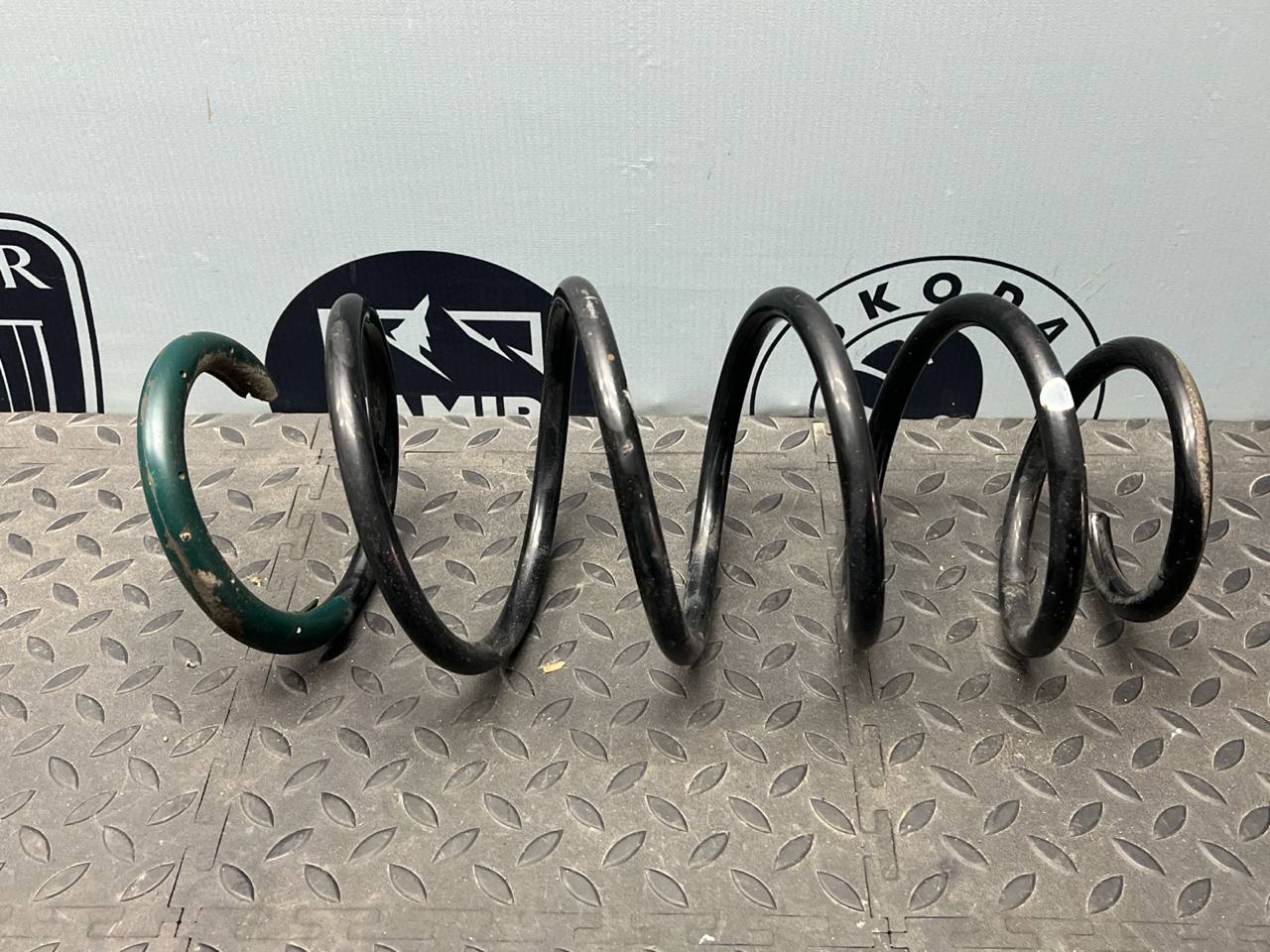 Пружина передняя Opel Astra/H 2004-2014