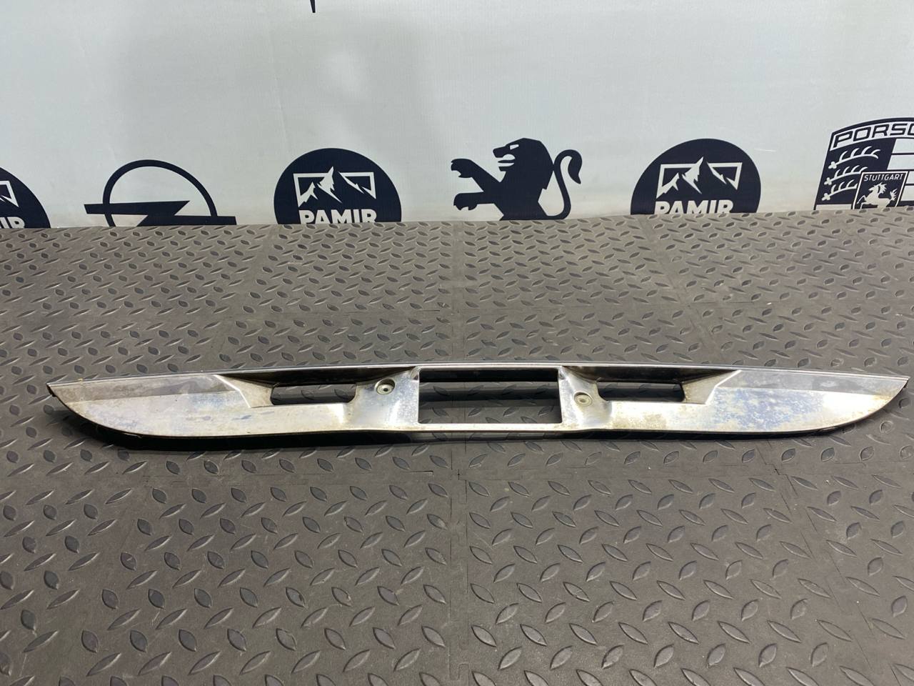 Накладка двери багажника Mercedes E/W211 2002-2009