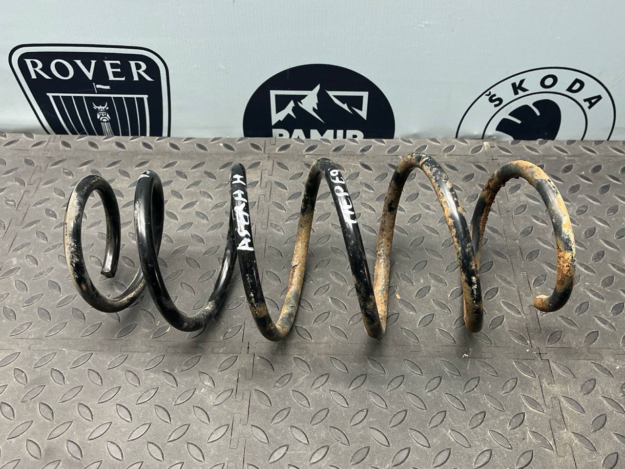 Пружина передняя Opel Astra/H 2004-2014