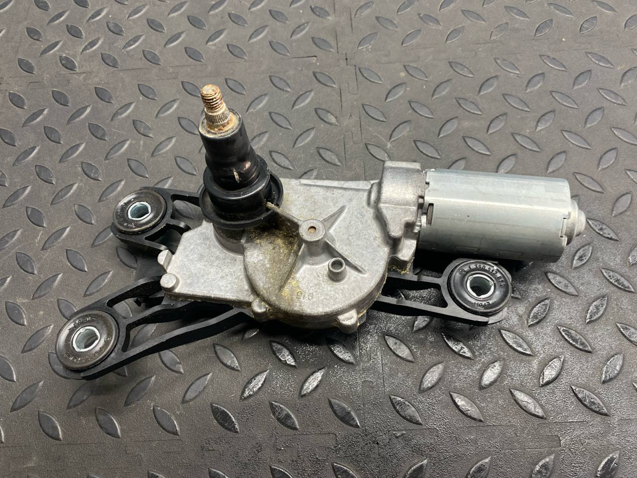 Моторчик стеклоочистителя задний Mercedes E/W211 2002-2009