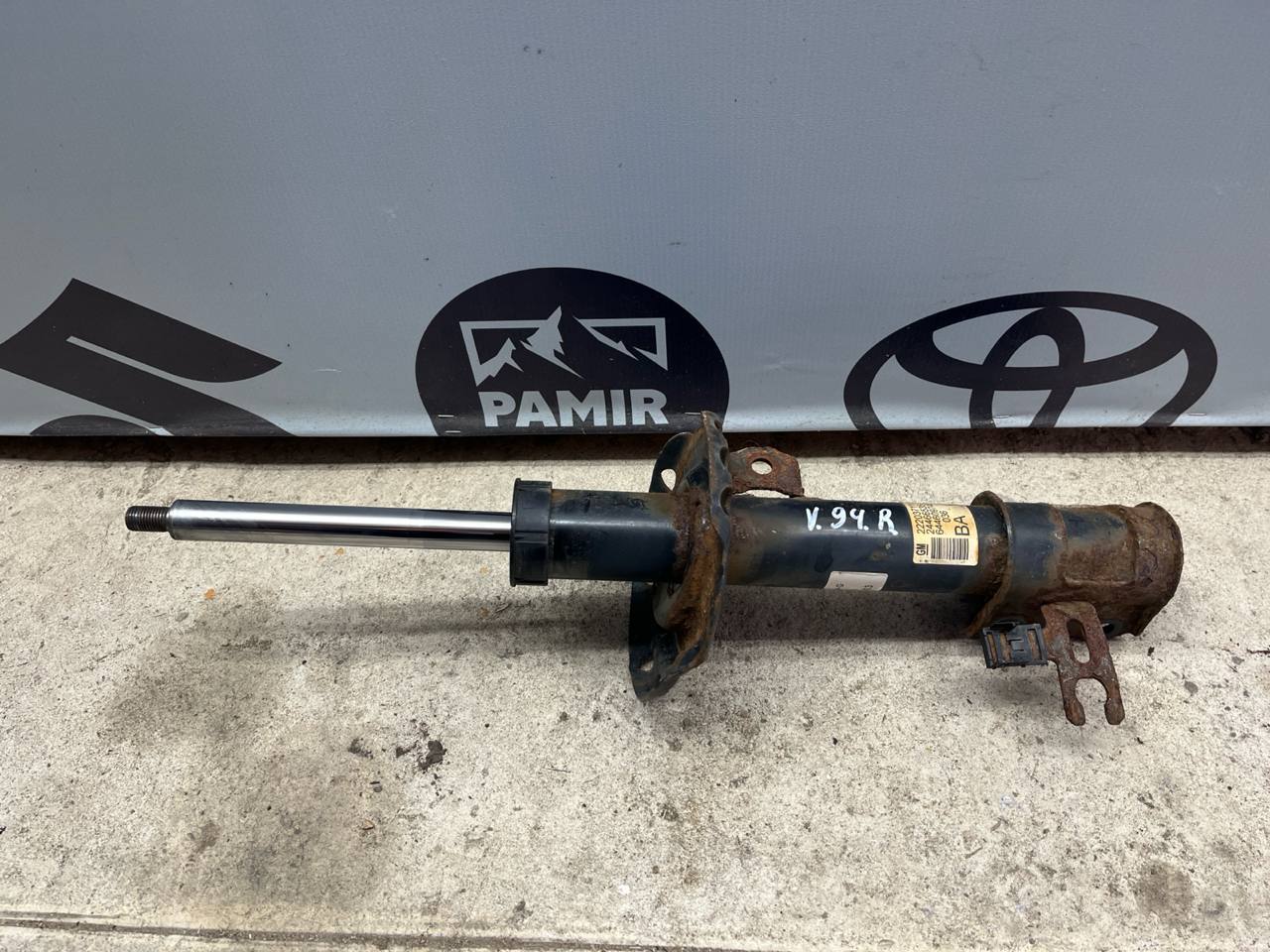 Амортизатор передний правый Opel Astra/H 2004-2014