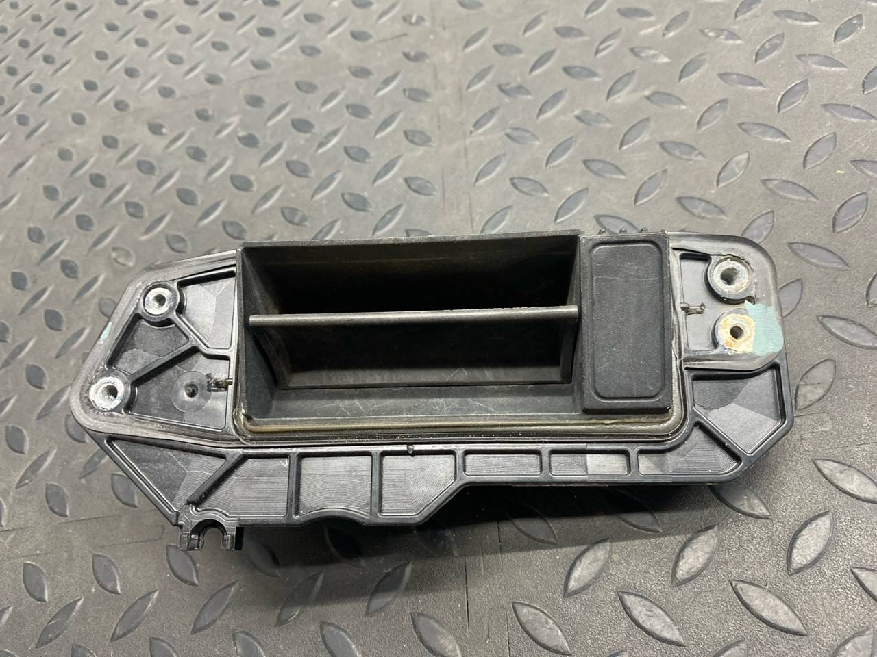 Ручка двери багажника Mercedes E/W211 2002-2009