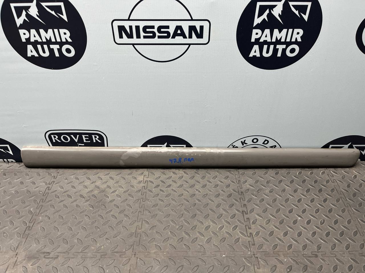 Молдинг двери передний правый Mercedes Vito/W638 1996-2003