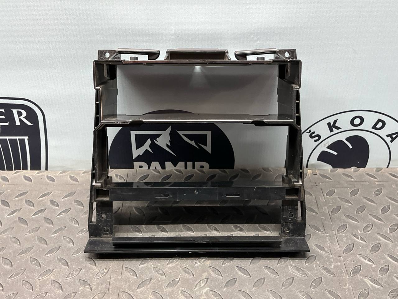 Рамка магнитолы Mercedes C/W202 1993-2001