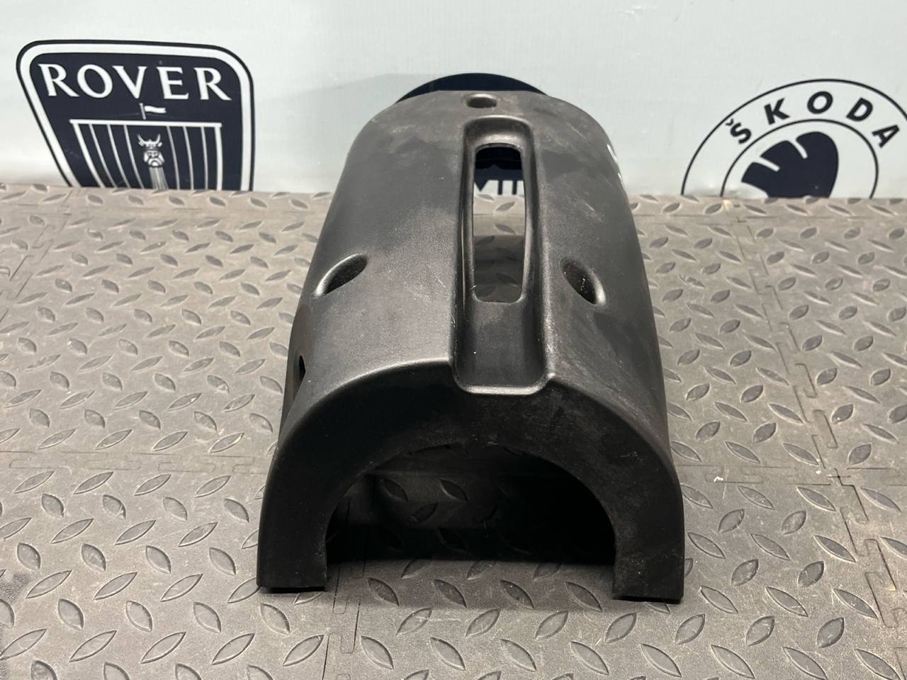 Кожух рулевой колонки нижний Ford Mondeo/3 2000-2007